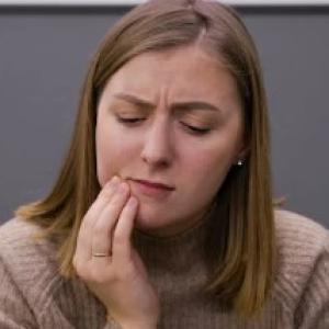 Early Signs That Your Wisdom Teeth Are Emerging