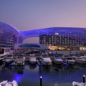 A Complete Guide to Visit Abu Dhabi In 2021 