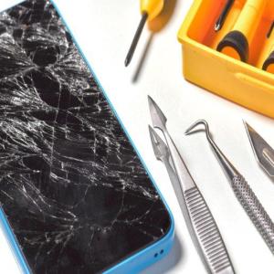 Why a Cracked iPhone Back Glass Shouldn’t Be Ignored