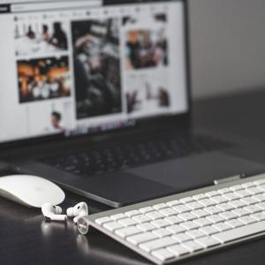 Cracked or Flickering MacBook Screen? Don't Ignore Either One