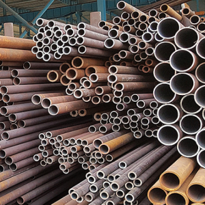 Difference between Carbon Steel Seamless Pipe and Stainless Steel Seamless Pipe 