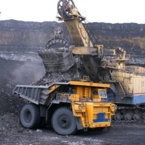 Mining Truck Market Growth and Trends: Global Industry Outlook 2026-2033