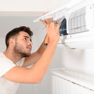 Aircon Cleaning vs Aircon Servicing Chemical Wash: What it matters in Singapore