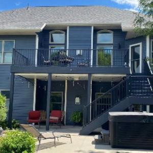 Custom Deck Builder in Urbandale, Iowa