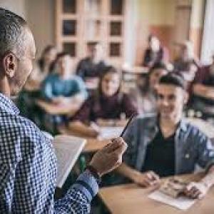 A Practical UK Guide to Academic Support for Written Tasks and Case-Based Assignments