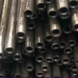 Pressure Testing Methods for Seamless Steel Tubes in Oil Refining Units
