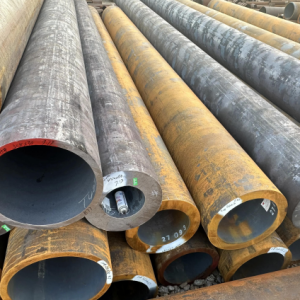 What factors influence the price of seamless pipes?