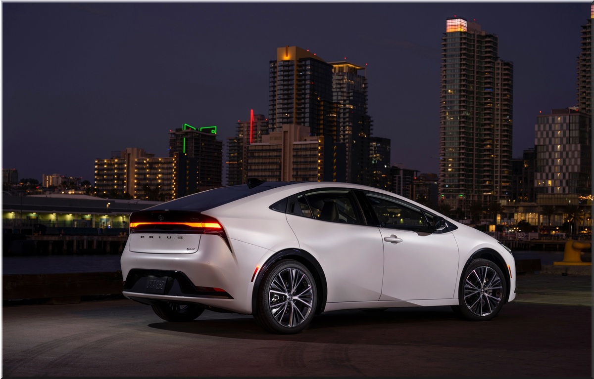 2027 Toyota Prius Plug-In Hybrid