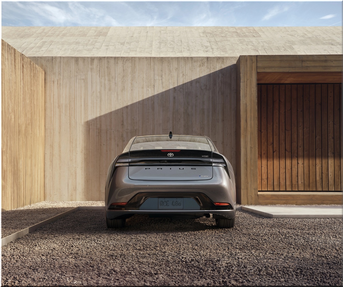 2027 Toyota Prius Plug-In Hybrid