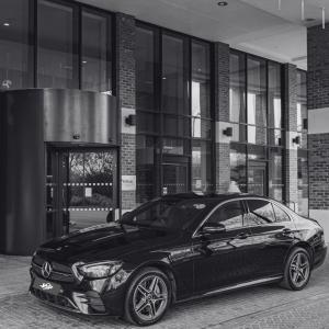 Experience Unmatched Comfort and Style with Luxury Car Service in London by JAF Executive Travels