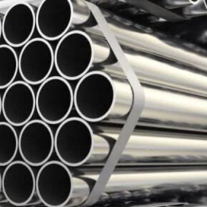 Stainless Steel Seamless Pipes vs Alloy Steel Seamless Pipes
