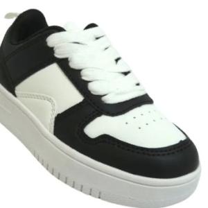 Are Your Kid’s Shoes the Right Fit? Signs They’re Not