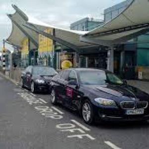 Advantages Of Booking Online Heathrow Airport Transfers