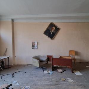 Smart Ways to Dispose of Shelving, Sinks and Other Household Items