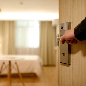 Hotel Automation: How Smart Systems Improve Guest Satisfaction