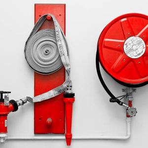 When to Use a Fire Hose vs. a Fire Extinguisher