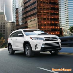 Everybody Is Yearning For The 2019 Toyota Highlander Hybrid At Tustin Toyota Service