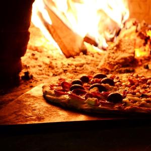 The Allure of Mobile Pizza Catering with a Wood Fire Oven for Your Events