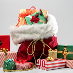 Budget-Friendly Christmas Gifts for Big Families That Everyone Can Share