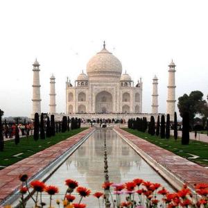 Visita el Taj Mahal India con el rio Ganges