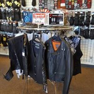 Few Factors to Consider While Selecting Mens Motorcycle Jackets!