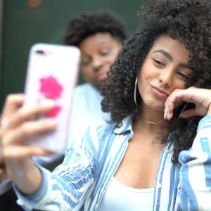 What Things Women at Free Black Chat Lines Should Know While Dating Men?