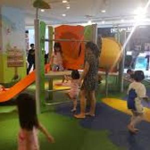 Why Parents Should Let Their Children Experience an Indoor Playground