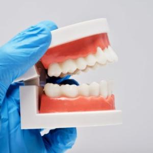 The Surprising Link Between Dentures and Better Cognitive Function in Older Adults