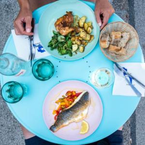 Pairing Perfection: Matching Seafood with Wines and Sides