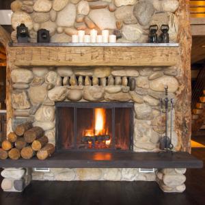 How Do You Build a Brick Outdoor Fireplace?