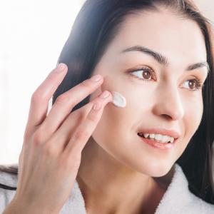 Why and How You Should Use a Face Serum