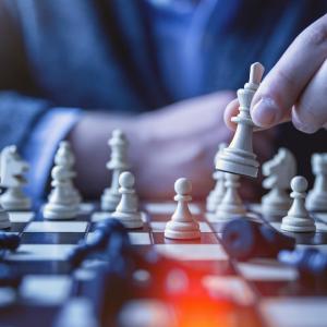 Improve your chess game with online chess tutor